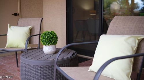 8177 Del Caverna Dr, Scottsdale AZ 85258-2361 exterior