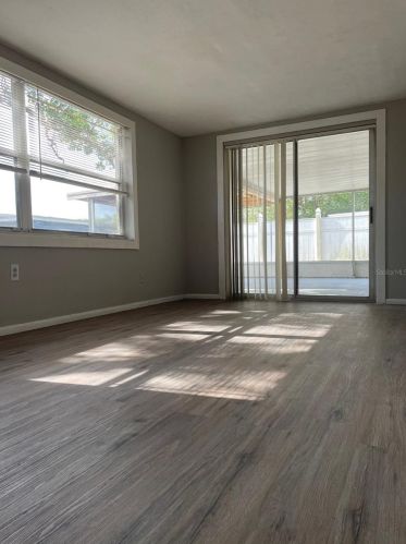 2912 Puma Dr, Tarpon Springs FL  34690-2913 exterior