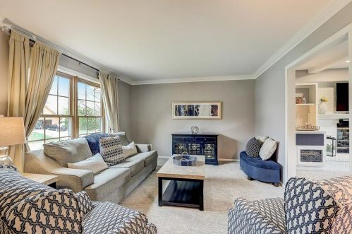 13190 Scarborough Dr, Waukesha WI  53151-6122 exterior