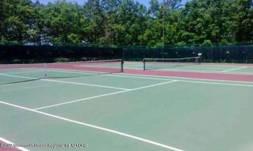 16 Wellington Ln, Lakewood NJ  08701-5736 exterior