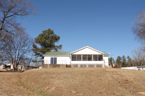 53 Eagle Nest Rd, Linden, TN 37096-5116