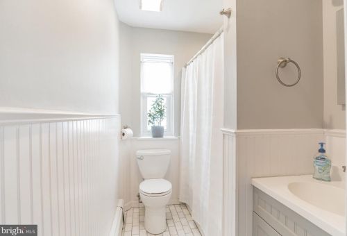 1833 Powell St, Norristown PA  19401-3025 exterior