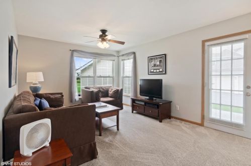 2925 Foggy Glen Dr, Valpo, IN 46385-2988