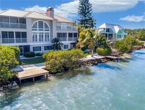 1552 San Carlos Bay Dr, Sanibel, FL 33957-3424