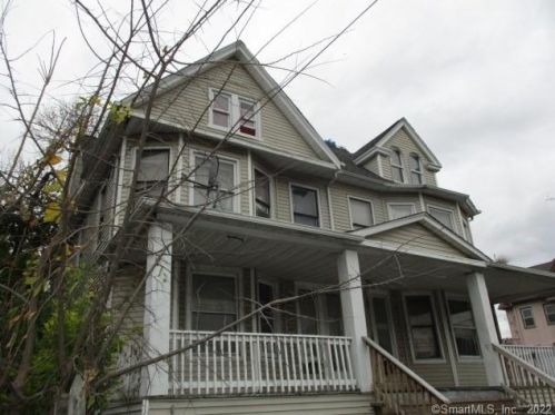 939 Noble Ave, Bridgeport CT 06608-1057 exterior