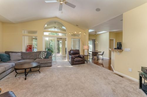 14040 La Barr Pines Dr, Grass Valley, CA 95949-6317