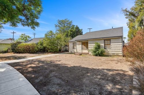941 Ridgewood St, Long Beach, CA 90807-1021