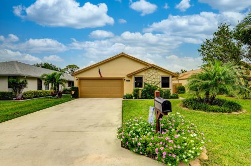 2635 15th St, Delray Beach, FL 33445-1330
