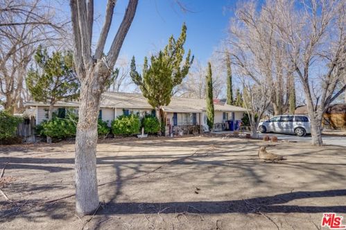 44545 86th St, Lancaster, CA 93535-8450