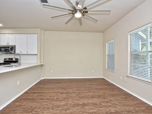 917 3rd St, Georgetown TX  78626-5162 exterior