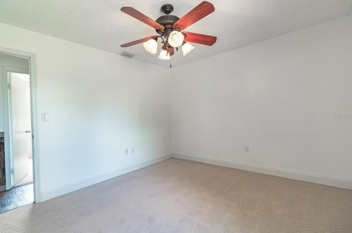 11625 129th Ln, Ocklawaha FL  32179-5096 exterior