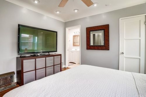 304 Sloan Ave, Compton CA  90221-3351 exterior