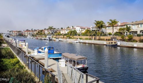 3947 Hemlock St, Oxnard CA  93035-1427 exterior