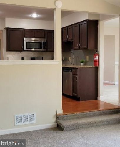 17 Brearly Dr, Erial NJ  08081-4456 exterior