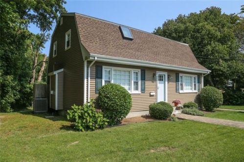 93 Congdon St, South Kingstown RI  02882-3725 exterior