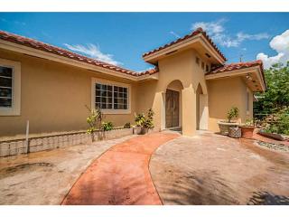 1490 71st Ct, Miami, FL 33144-5439