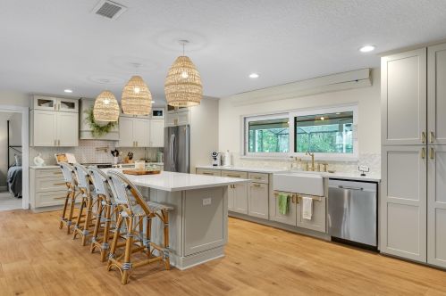 3020 Par Dr, Vero Beach, FL 32960-4979