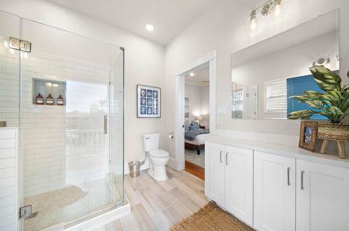 1021 Sealy St, Galveston TX 77550-3813 exterior