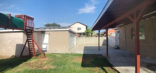 4157 Carlin Ave, Lynwood CA  90262-5285 exterior