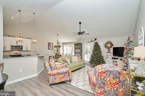 1201 Happy Ridge Dr, Front Royal VA  22630 exterior