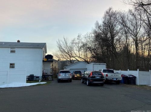 84 Symco Dr, New Britain CT  06053-1718 exterior