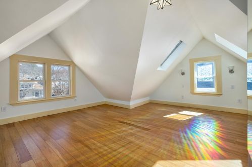 32 Hill St, Dover NH  03820-3111 exterior