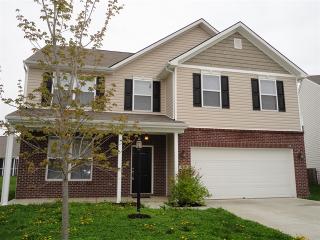 15551 Old Pond Cir, Noblesville IN  46060-4944 exterior