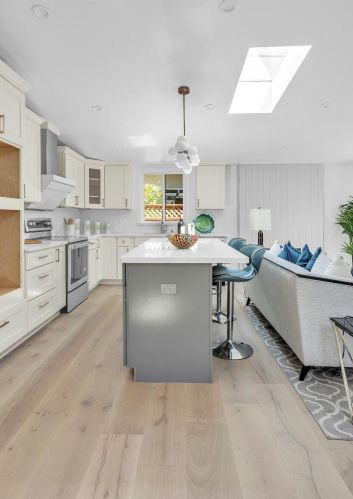 330 Anna Ave, Mountain View CA  94043-4104 exterior