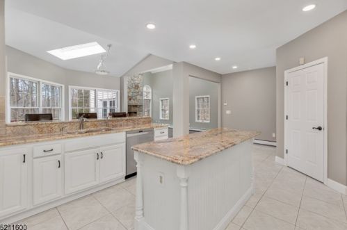 9 Natale Dr, Sparta NJ  07871-3032 exterior