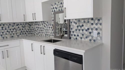 75 Norland Ave, Bridgeport CT  06606-2852 exterior