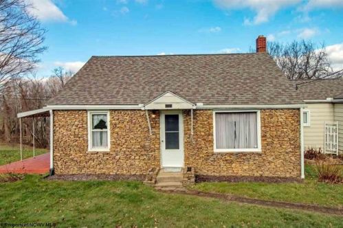1027 Aarons Creek Rd, Morgantown, WV 26508-9543