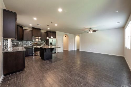 3053 Stanley Ave, Fresno CA  93737-9284 exterior