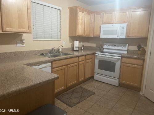 13931 Mauna Loa Ln, Sun City, AZ 85379-8671