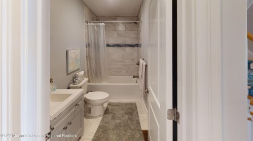 5 Fort Ave, Pelican Island NJ  08751-1512 exterior