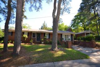 631 Greenland Dr, Fayetteville, NC 28305-4571