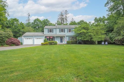 205 Walnut Tree Hill Rd, Sandy Hook, CT 06482-1025