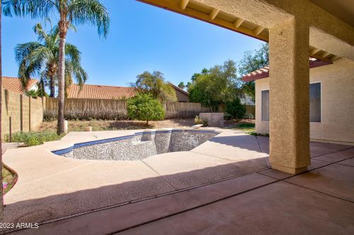 4632 Crocus Dr, Phoenix AZ 85032-5747 exterior