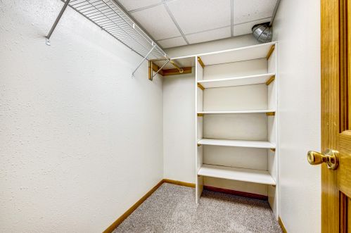 2717 Beaumont Ave, Waterford WI  53185-4933 exterior