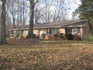 1665 Jonestown Rd, Winston Salem, NC 27103-6934