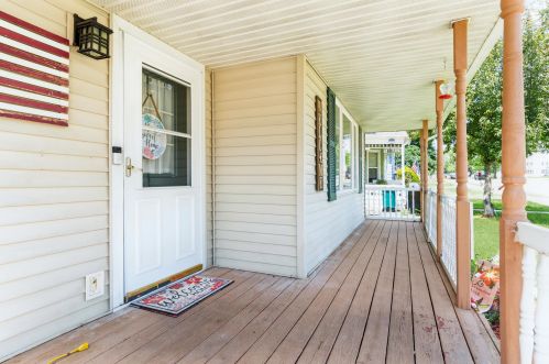 239 Main St, Juneau, WI 53039-1105