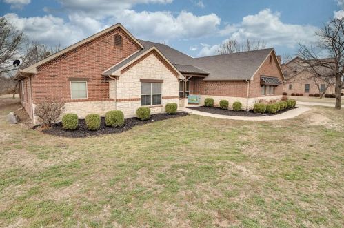 8532 Stallion Ct, Denton, TX 76208-2160