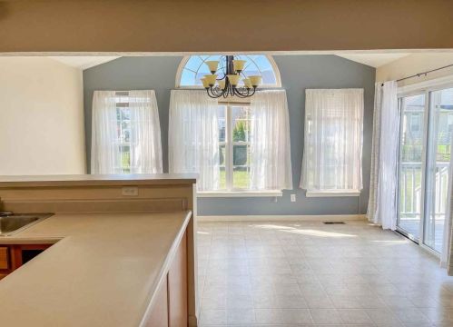 115 Springhouse Dr, Englewood OH  45322-8795 exterior