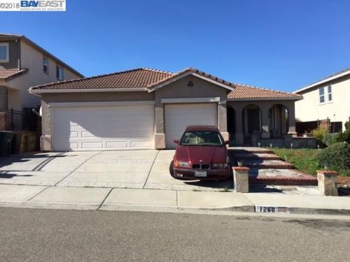 1268 Brooktrail Dr, West Pittsburg CA  94565-7625 exterior