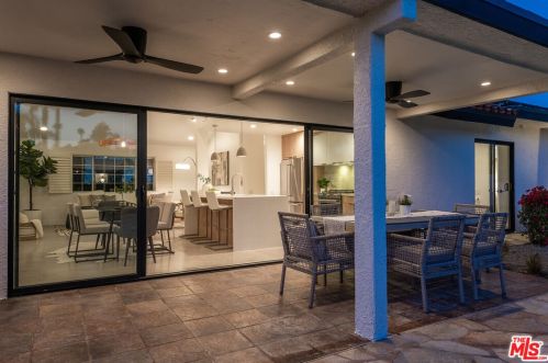 1055 Louise Dr, Palm Springs CA  92262-3241 exterior