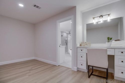 2502 Singing Vista Way, El Cajon CA  92019-2740 exterior