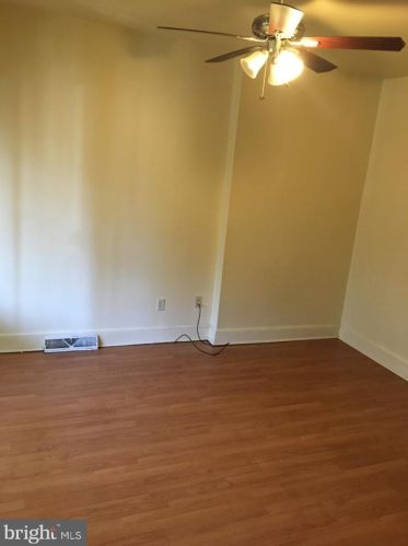 1121 5th St, Wilmington, DE 19805-3203
