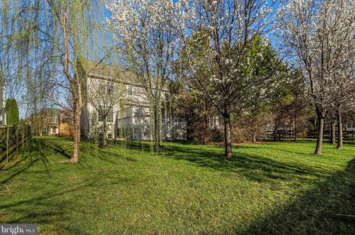 12257 Tulane Fls Dr, Bristow VA  20136-2183 exterior