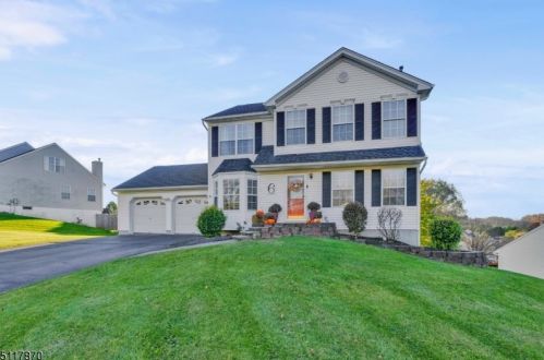6 Robeson Rdg, Oxford, NJ 07863-3257
