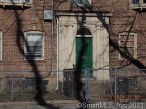 819 Connecticut Ave, Bridgeport, CT 06607-1118