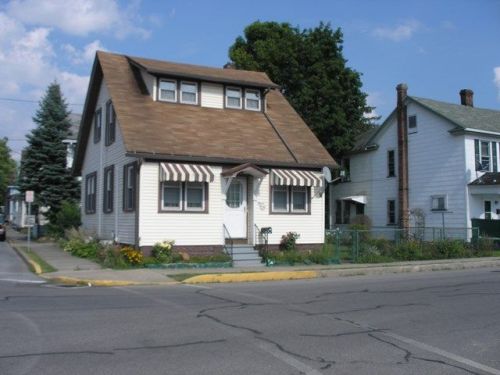1531 Washington St, Huntingdon PA  16652-2037 exterior